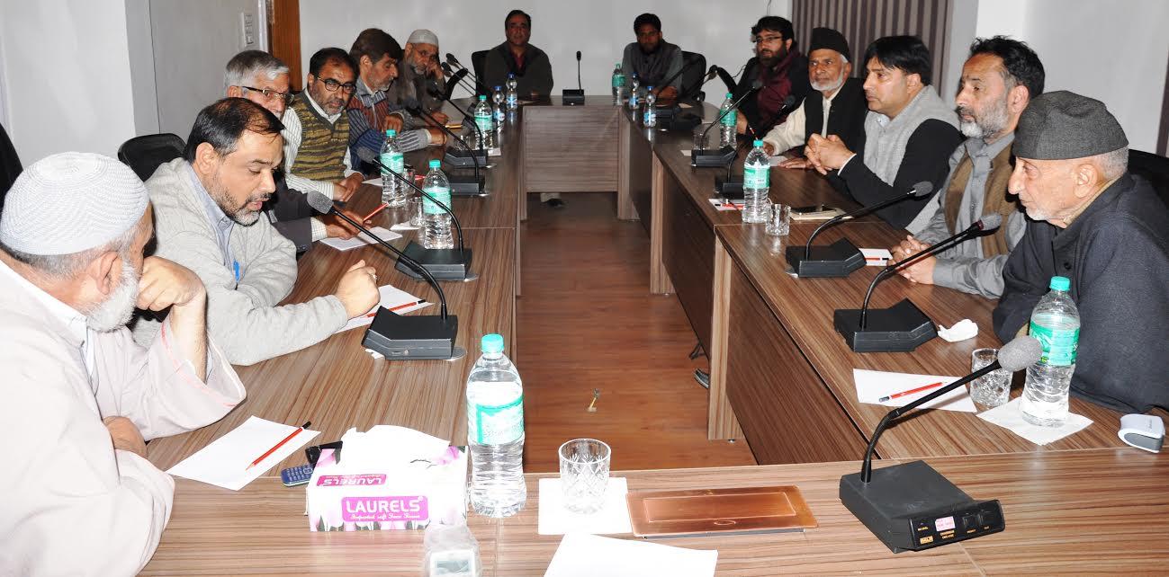 Hurriyat (M) Executive Council meets at Rajbagh